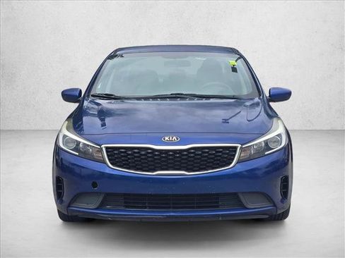 Used 2018 Kia Forte LX FWD image 2