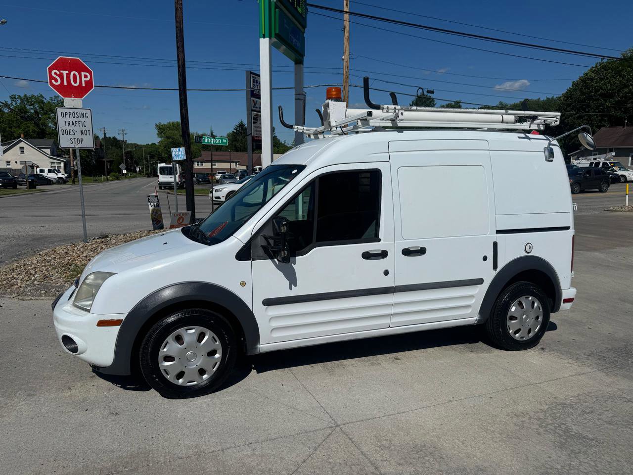 Used 2010 Ford Transit Connect XLT FWD image 2