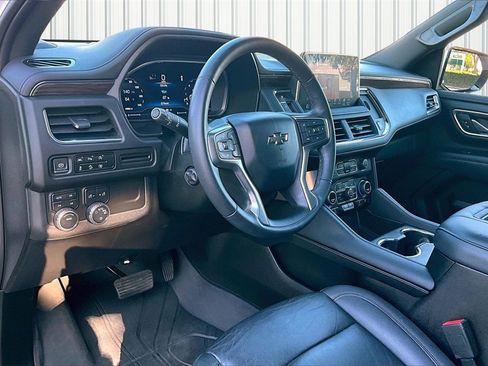 Used 2023 Chevrolet Tahoe Z71 w/ Luxury Package image 4