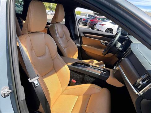 Used 2023 Volvo V90 B6 Cross Country Ultimate AWD/4WD image 10