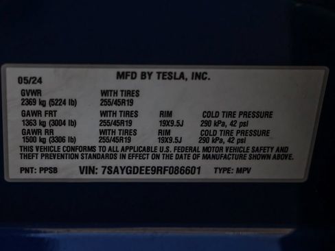 Used 2024 Tesla Model Y Long Range AWD/4WD image 31
