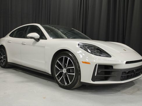 Used 2025 Porsche Panamera 4 image 10