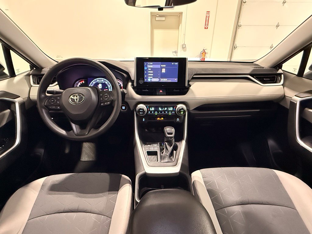 Used 2023 Toyota RAV4 XLE w/ Convenience Package FWD image 30