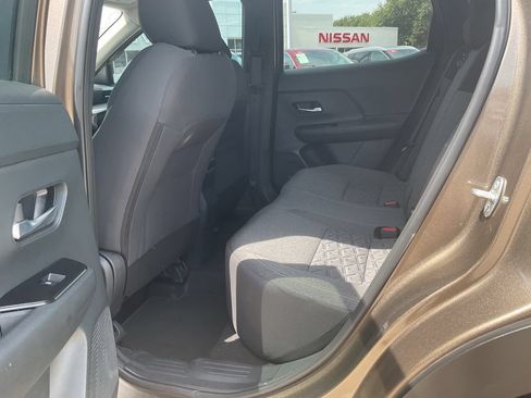 Used 2025 Nissan Kicks SV FWD image 12