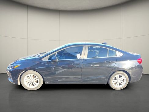 Used 2019 Chevrolet Cruze LT FWD image 5