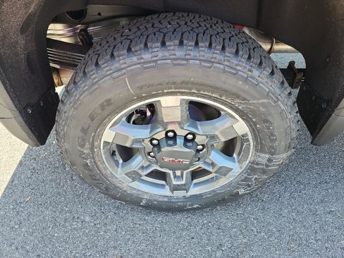 New 2026 GMC Sierra 2500 SLT image 10