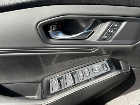 Used 2024 Honda Accord Touring image 11