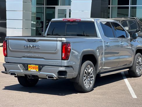 Used 2025 GMC Sierra 1500 Denali Ultimate image 4