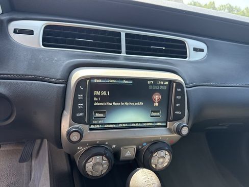 Used 2015 Chevrolet Camaro LT RWD image 23