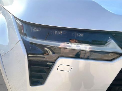 Used 2024 Lexus GX 550 w/ Accessory Package (Z1) AWD/4WD image 28