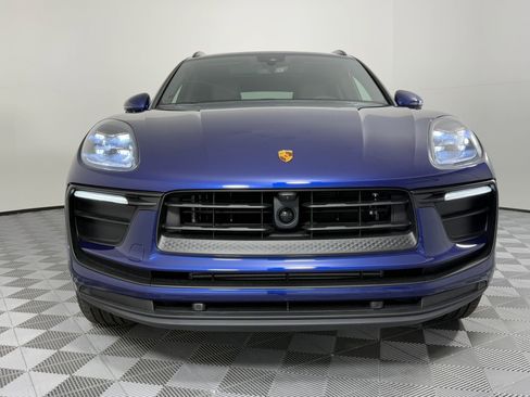 Certified 2026 Porsche Macan AWD/4WD image 6