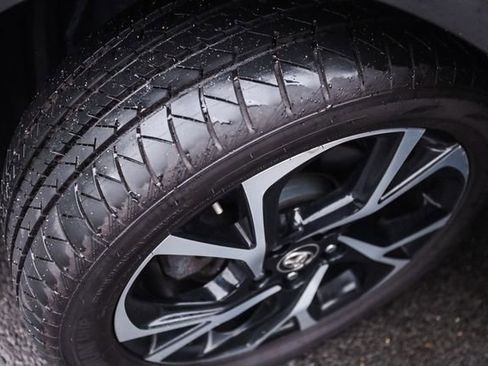 Used 2019 Toyota C-HR Limited FWD image 65