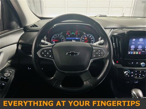 Used 2021 Chevrolet Traverse LT image 5