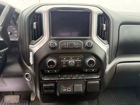 Used 2021 Chevrolet Silverado 1500 LT w/ Convenience Package II image 16