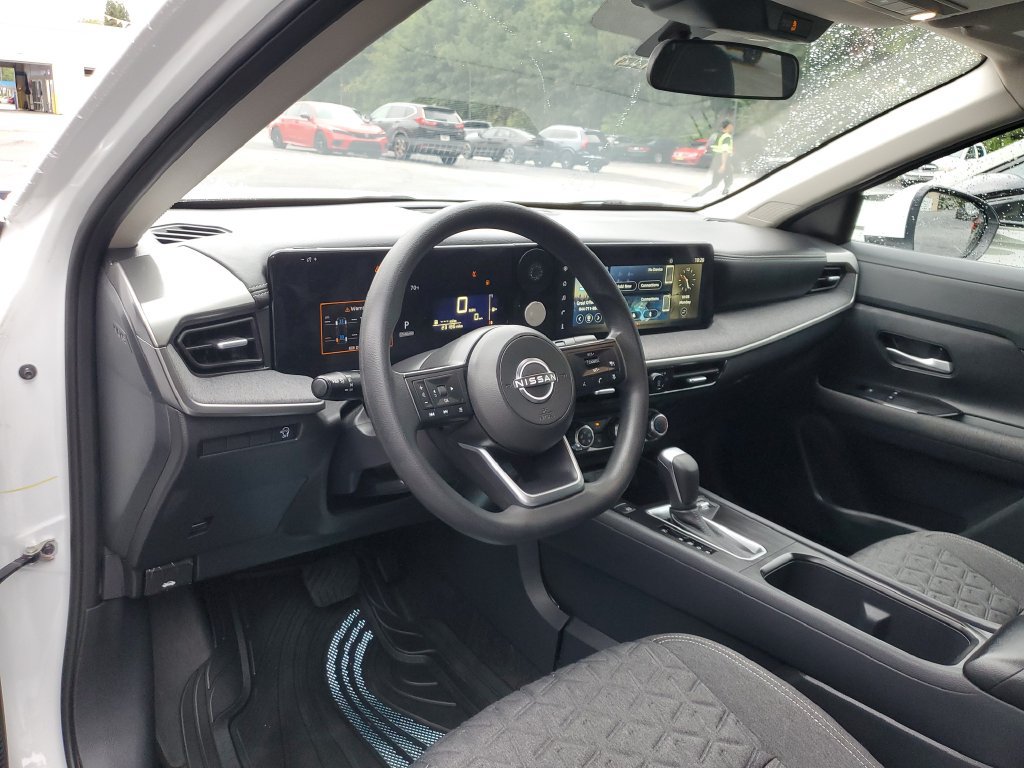 Used 2025 Nissan Kicks SV FWD image 20