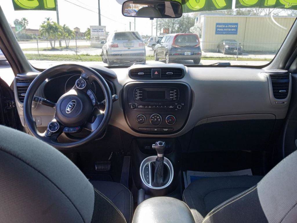 Used 2015 Kia Soul + FWD image 5