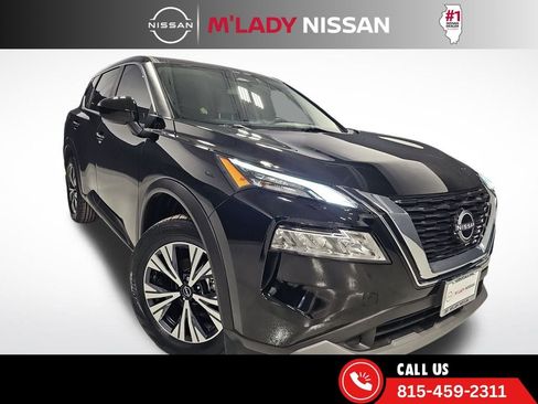Used 2023 Nissan Rogue SV image 1