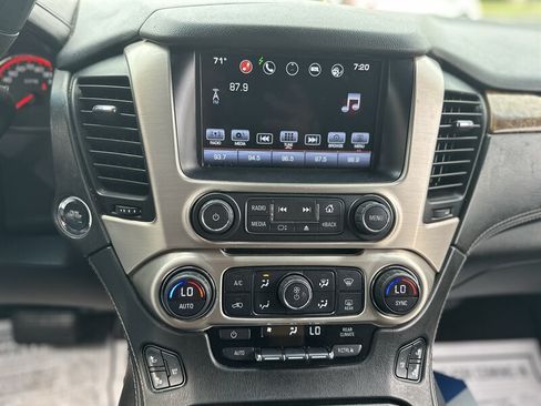 Used 2016 GMC Yukon XL Denali w/ Open Road Package AWD/4WD image 19