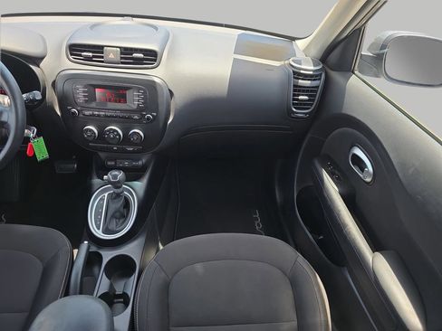 Used 2016 Kia Soul FWD image 16