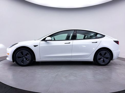 Used 2023 Tesla Model 3 Standard Range image 30