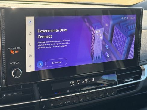 Used 2025 Toyota Sienna Platinum image 13