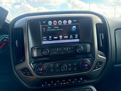 Used 2017 GMC Sierra 2500 Denali w/ Duramax Plus Package AWD/4WD image 27