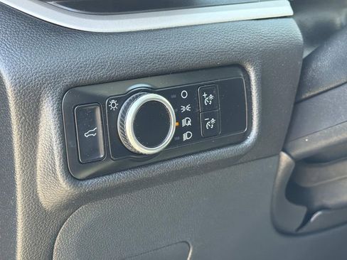 Used 2023 Ford Explorer XLT RWD image 25