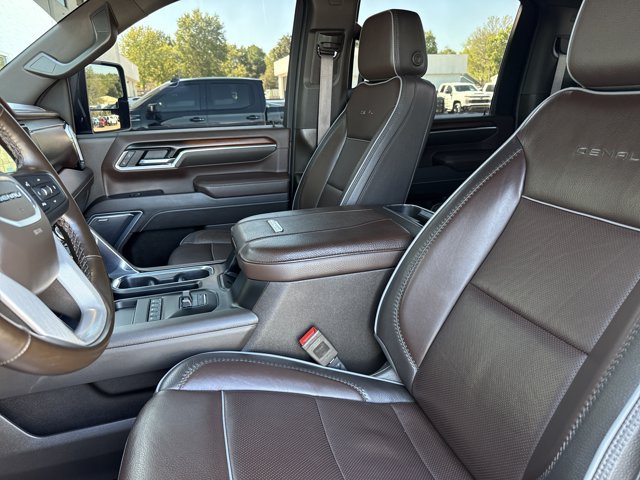 Used 2025 GMC Sierra 2500 Denali w/ Denali Reserve Package AWD/4WD image 12