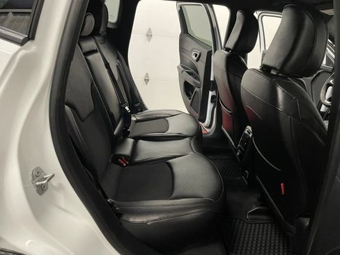 Used 2025 Jeep Compass Trailhawk AWD/4WD image 44