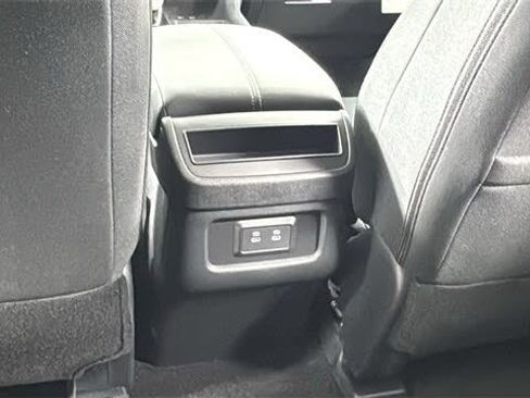 New 2026 Nissan Pathfinder S image 24