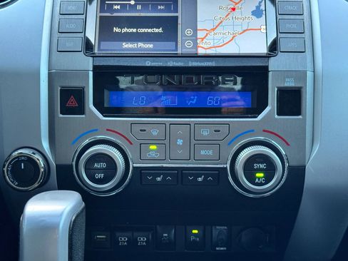 Used 2020 Toyota Tundra Limited w/ Limited Premium Package image 39