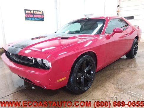 Used 2012 Dodge Challenger R/T image 4