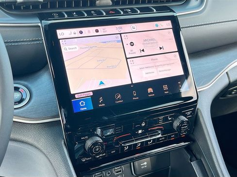 New 2025 Jeep Grand Cherokee Limited w/ Trailer Tow Package image 15