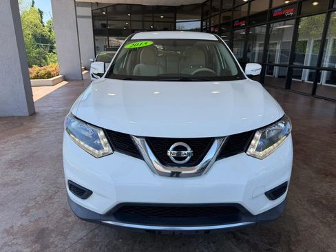 Used 2015 Nissan Rogue S FWD image 2