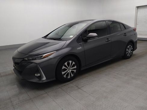 Used 2020 Toyota Prius Prime Limited FWD image 2