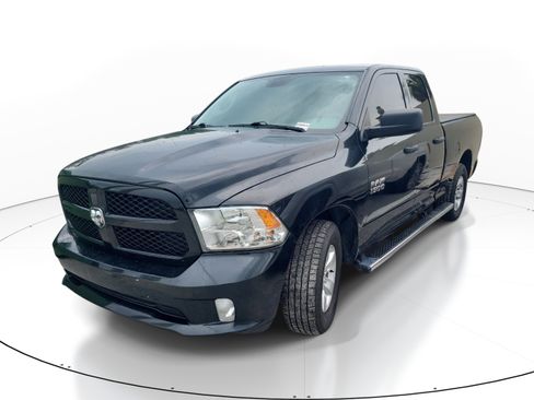 Used 2017 RAM 1500 Express RWD image 10