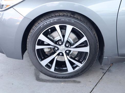Used 2018 Nissan Maxima Platinum FWD image 12