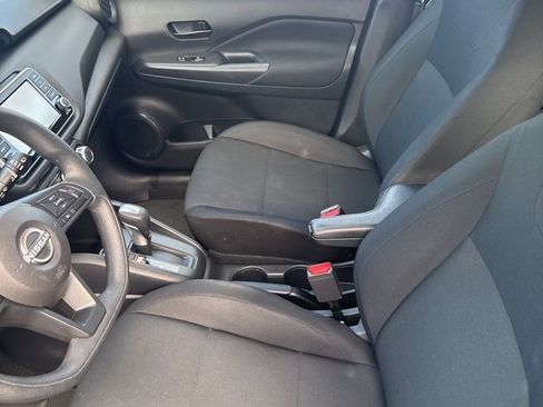 Used 2024 Nissan Kicks S image 11