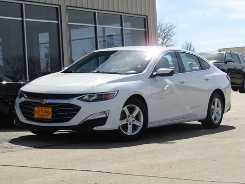 Used 2021 Chevrolet Malibu LS w/ Driver Confidence Package II image 12