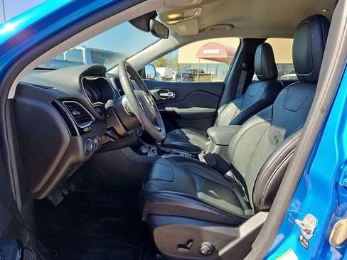 Used 2023 Jeep Cherokee Altitude Lux image 12