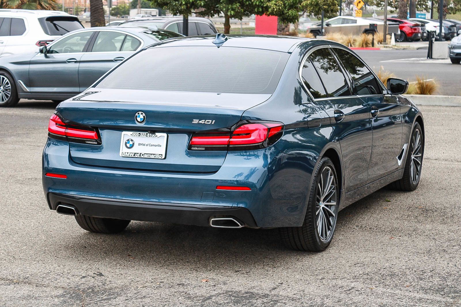 Used 2023 BMW 540i w/ Premium Package RWD image 6