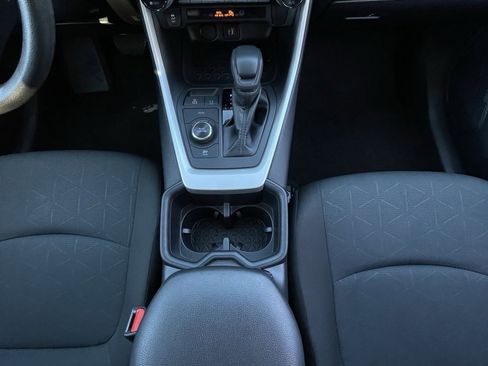 Used 2025 Toyota RAV4 XLE image 19