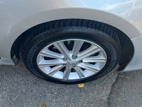 Used 2012 Toyota Camry XLE image 28