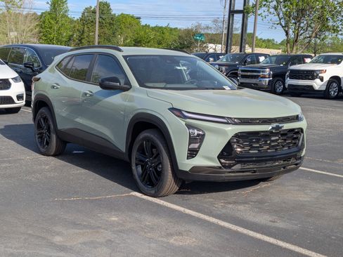 New 2026 Chevrolet Trax ACTIV w/ Driver Confidence Package image 2