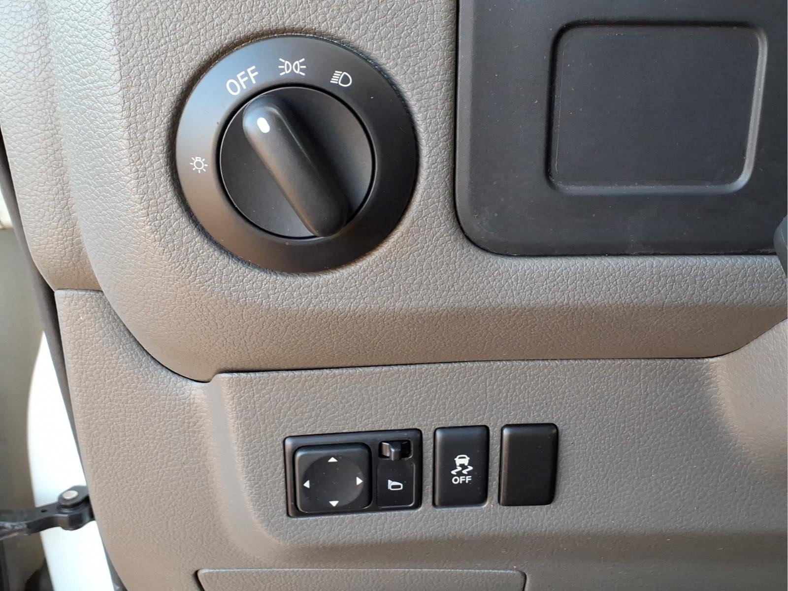 Used 2018 Nissan NV 2500 SV w/ Navigation Package RWD image 18