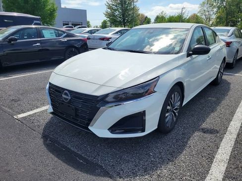 New 2026 Nissan Altima 2.5 SV FWD image 8