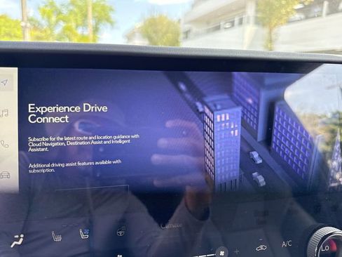 Used 2024 Lexus GX 550 w/ Accessory Package (31) image 18