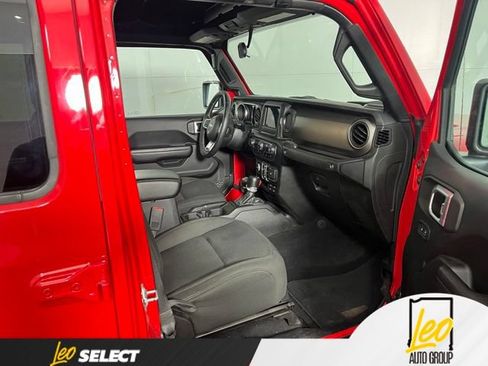 Used 2020 Jeep Gladiator Sport w/ Quick Order Package 24S AWD/4WD image 13