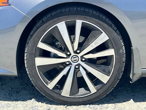Used 2020 Nissan Altima 2.5 SR w/ Premium Package FWD image 12