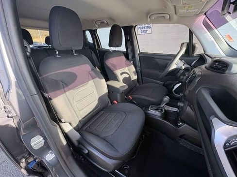 Used 2021 Jeep Renegade Latitude image 26